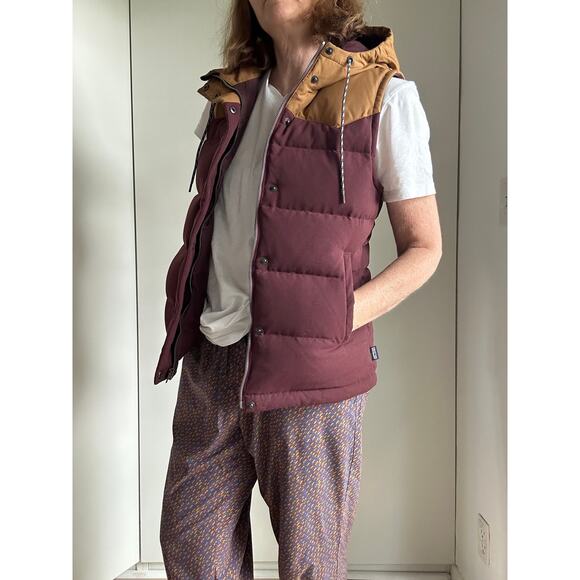 Patagonia Burgundy and Tan Puffer Vest - Picture 7 of 10